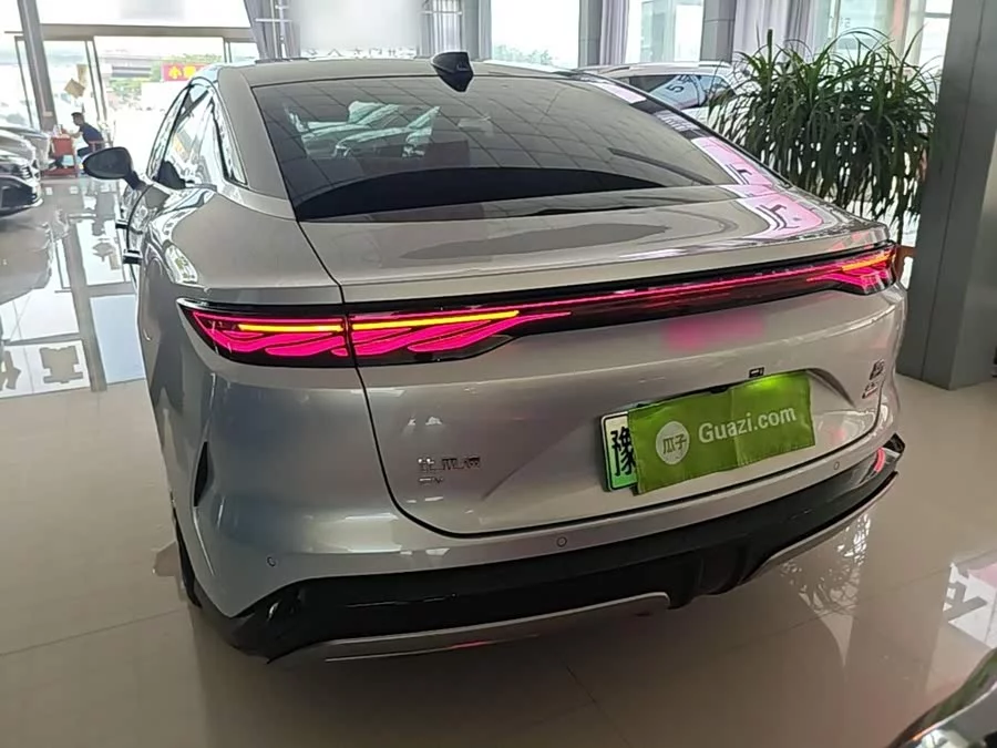 BYD Han L