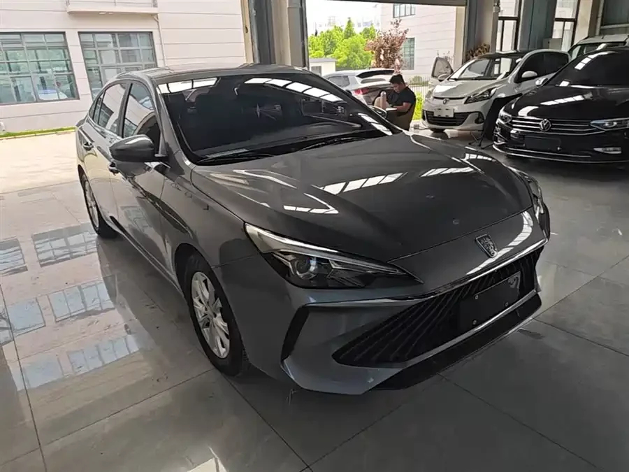 Roewe i5