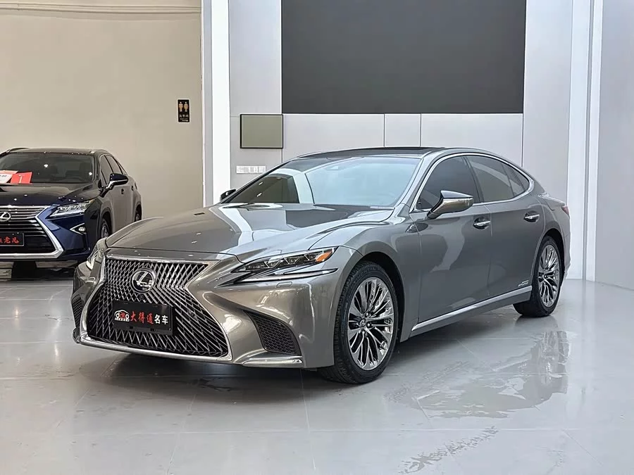Lexus LS