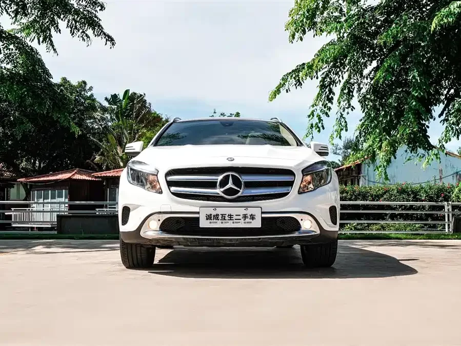 Mercedes Benz GLA