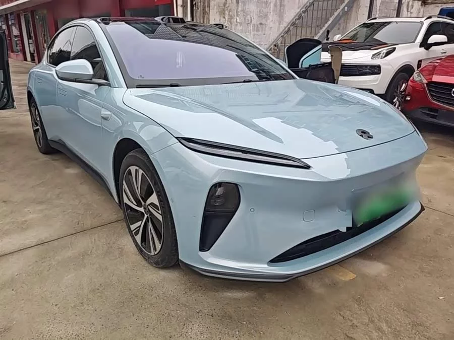 NIO ET5