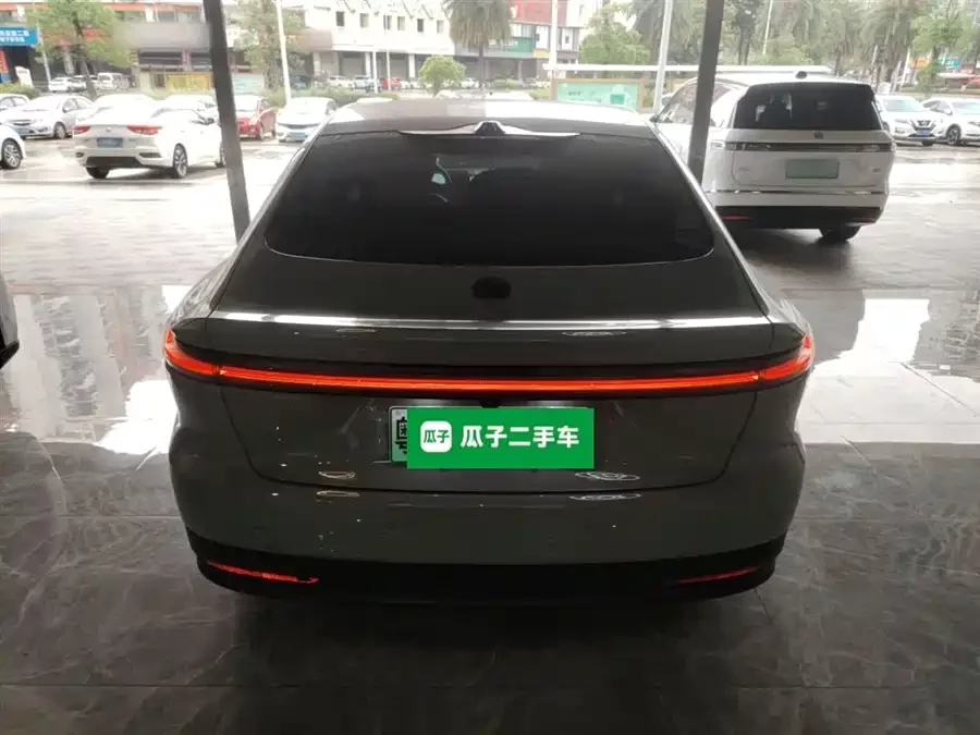 NIO ET7