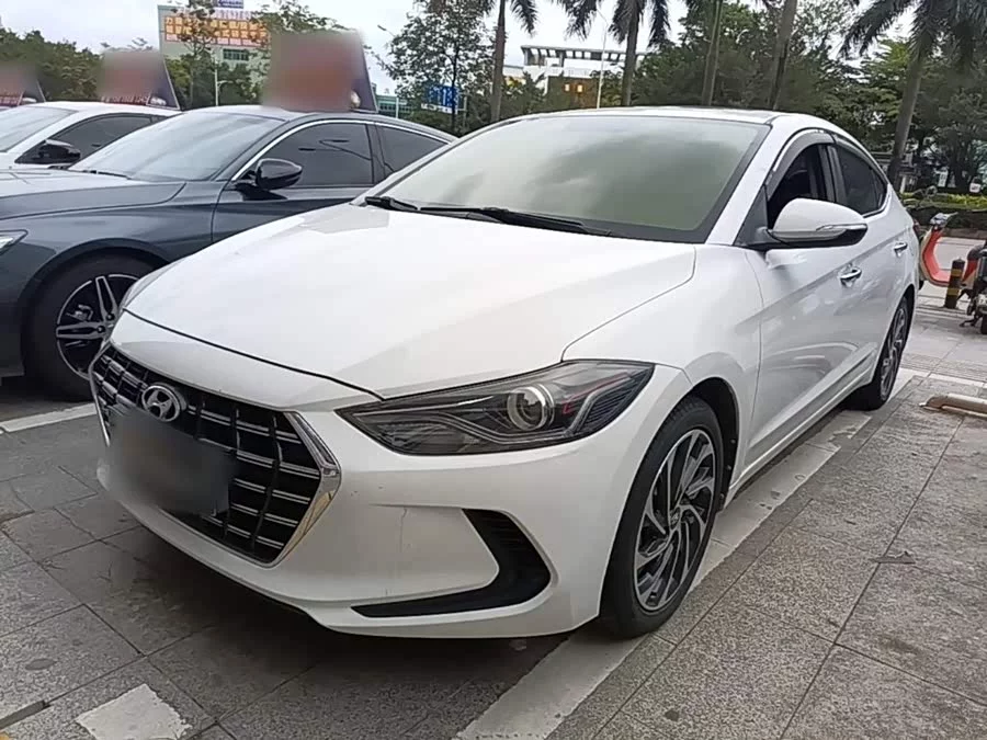 Hyundai elantra