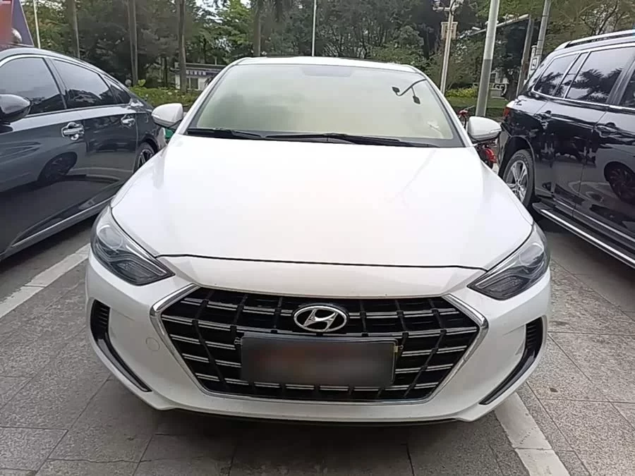 Hyundai elantra