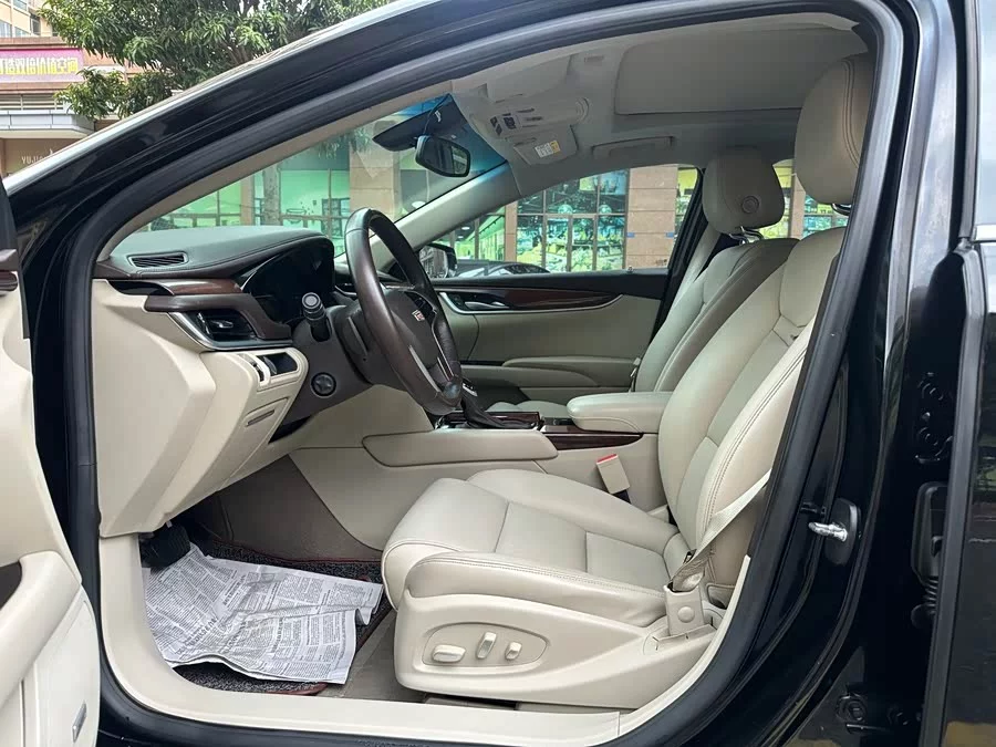 Cadillac XTS