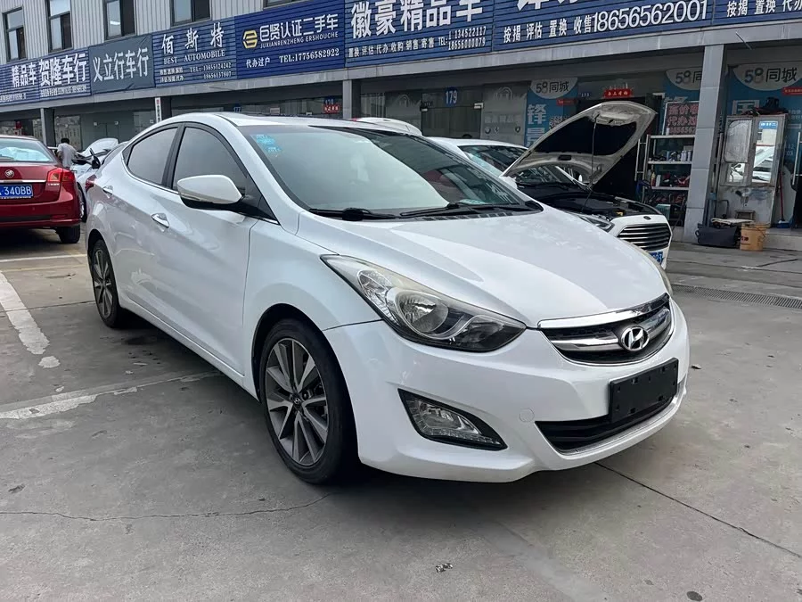 Hyundai Elantra