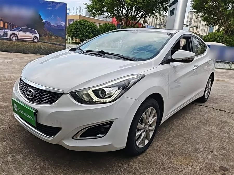 Hyundai Elantra