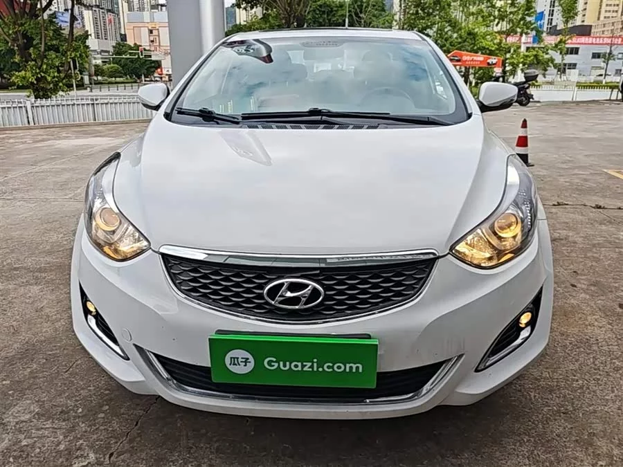 Hyundai Elantra