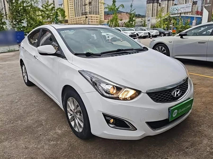 Hyundai Elantra