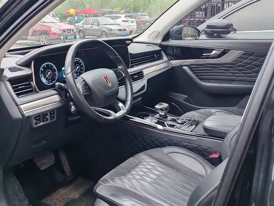 Hongqi HS5