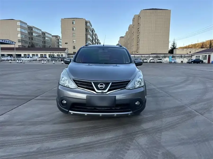 Nissan Livina