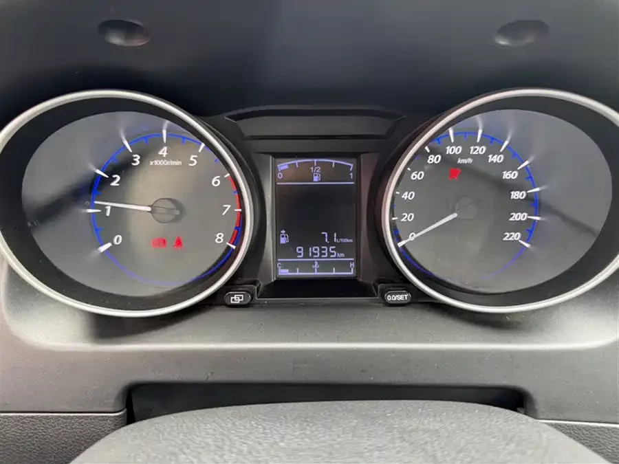 Dongfeng Jingyi X3