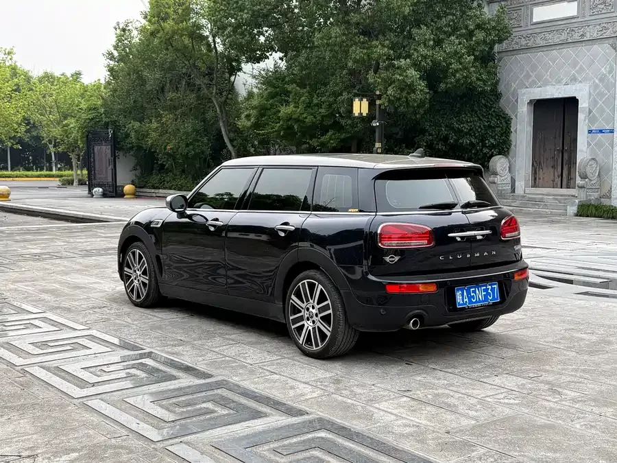 MINI CLUBMAN