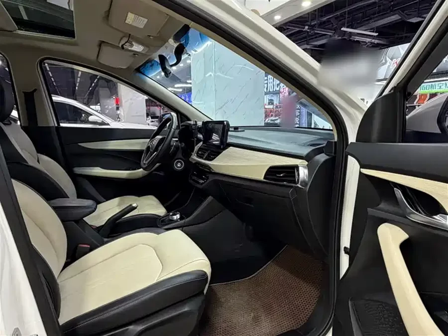 Baojun 360