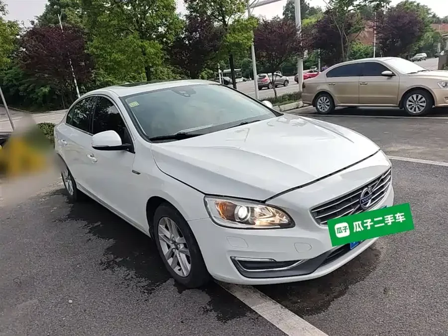 Volvo S60