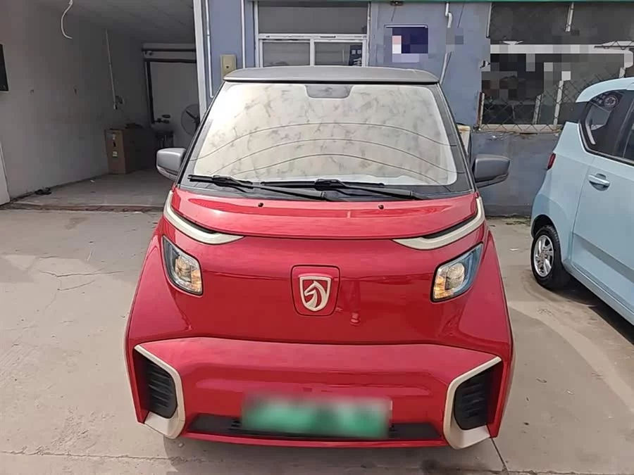 Baojun E200