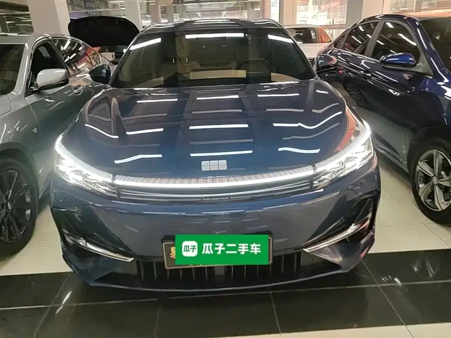 Geely Galaxy A7 EM
