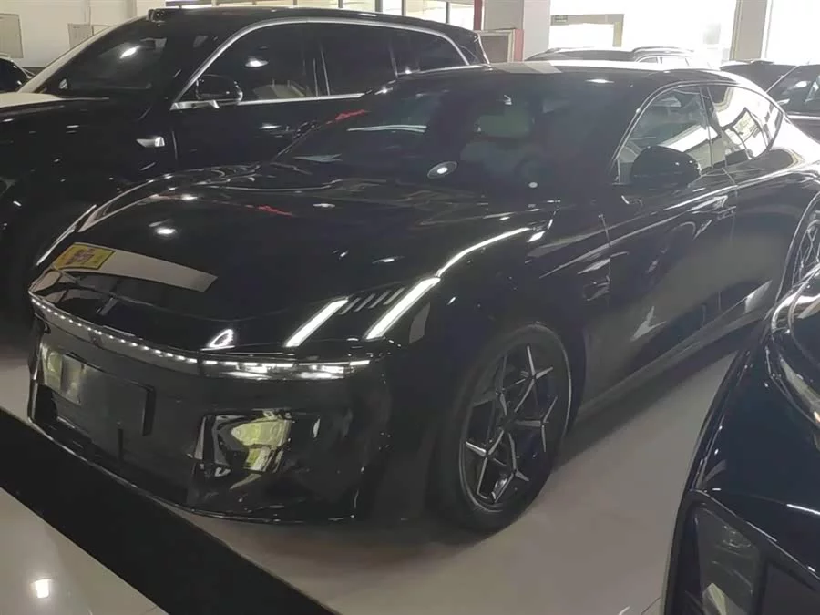 Lynk & Co Z10