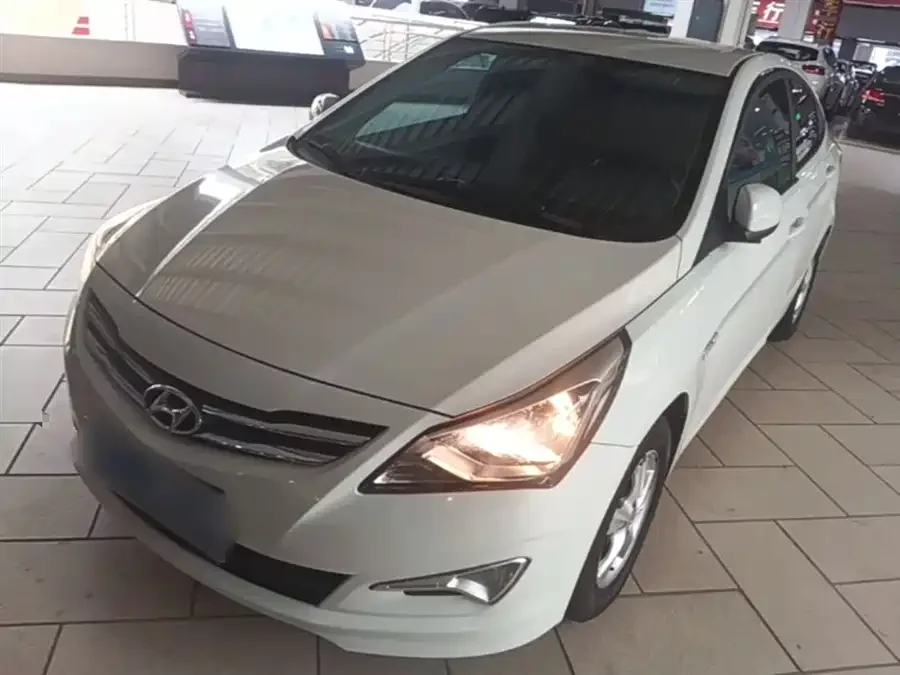 Hyundai Rena