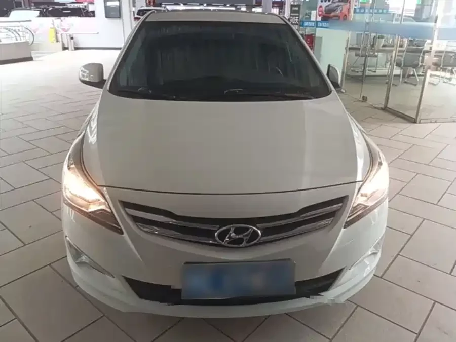 Hyundai Rena