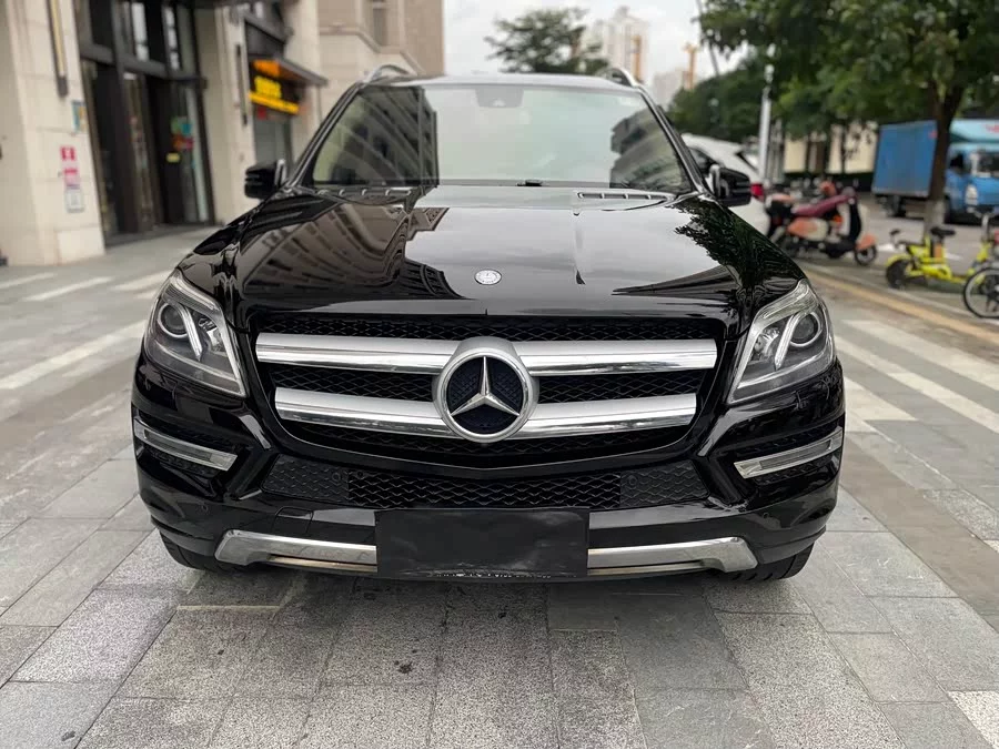 Mercedes Benz GL-Class