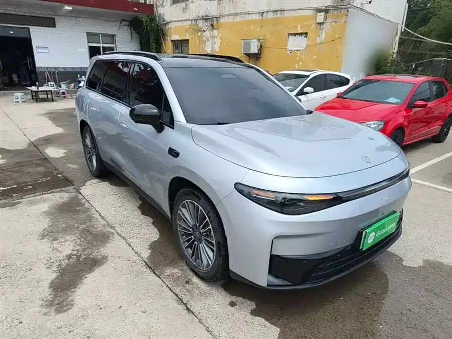 Leapmotor C16