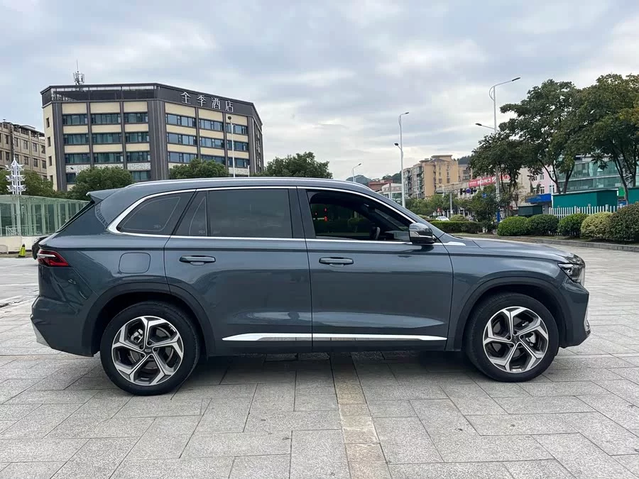 Geely Xingyue L