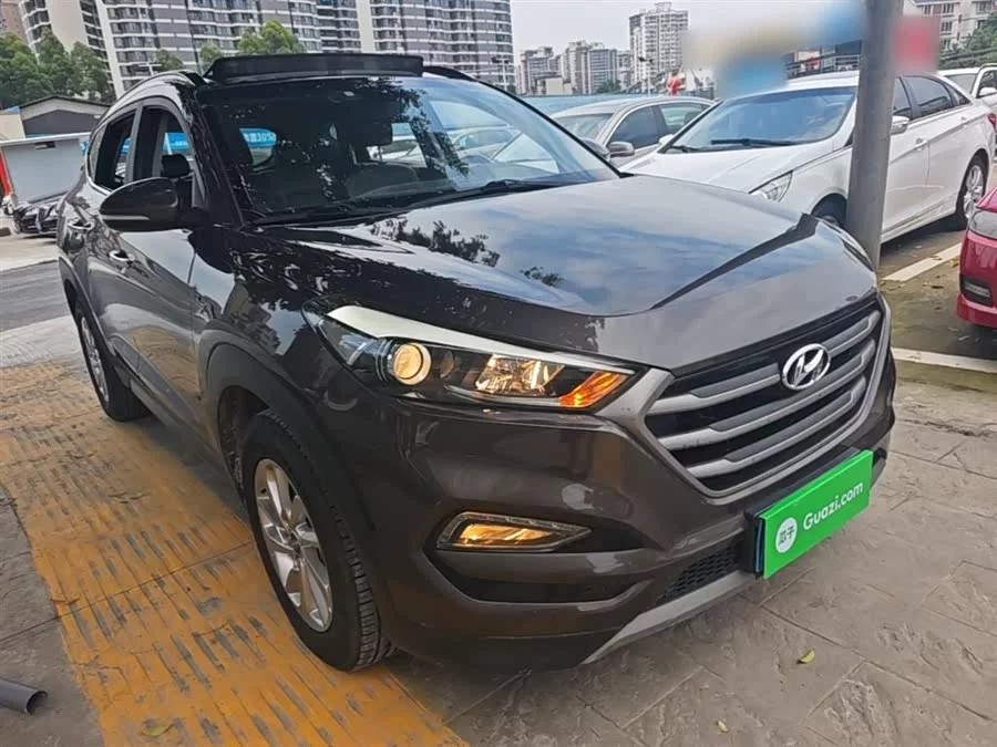 Hyundai Tucson