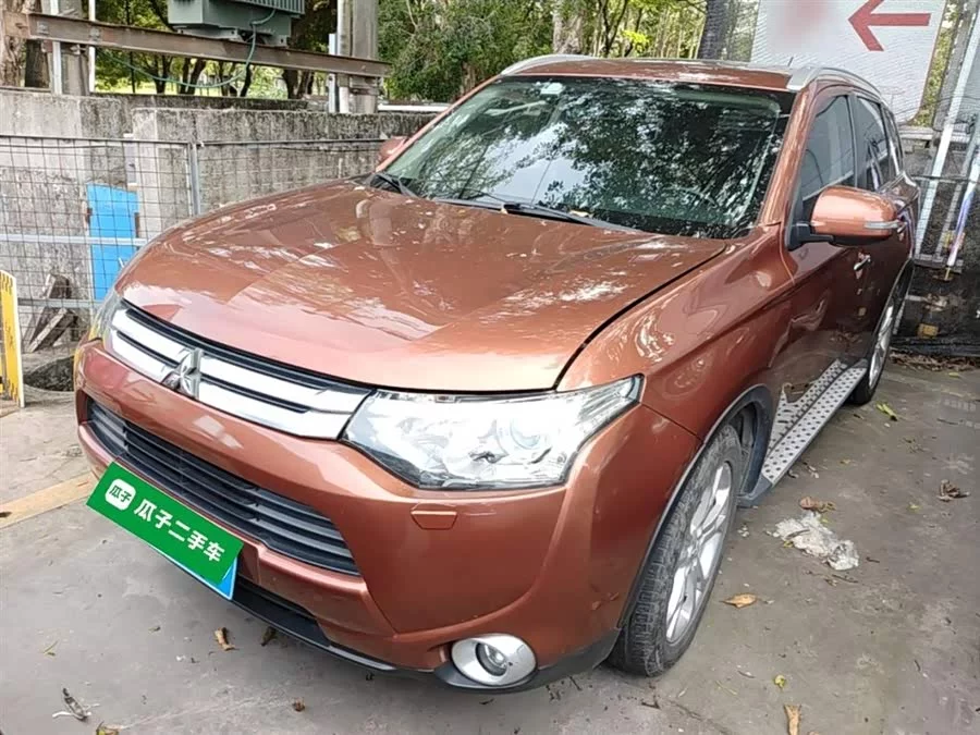 Mitsubishi Outlander