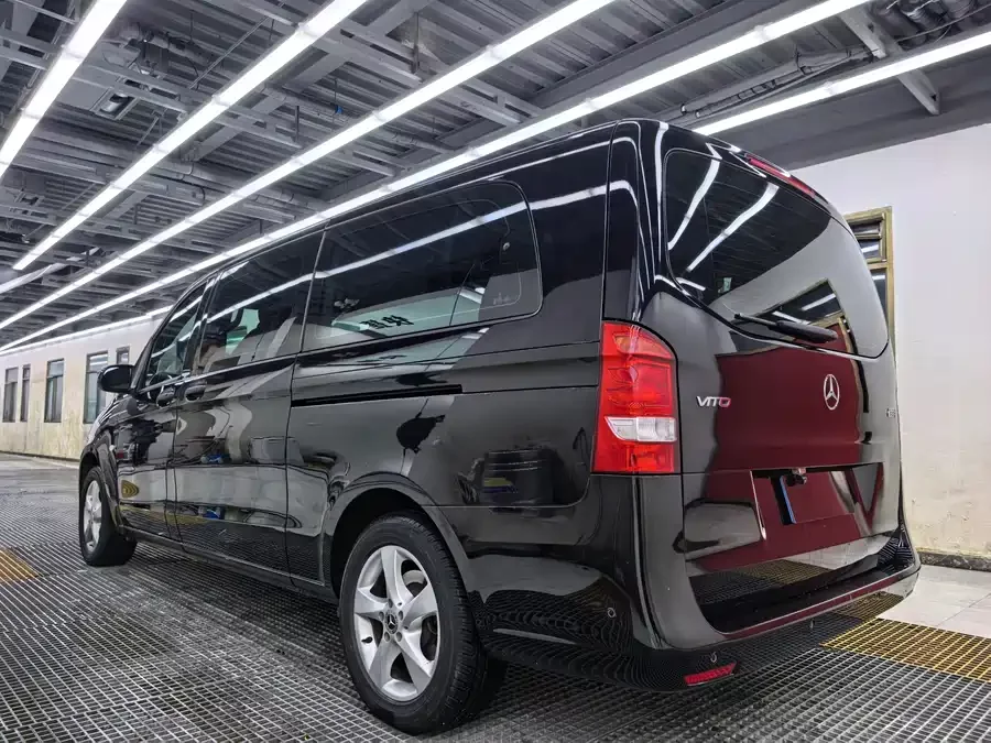 Mercedes Benz Vito