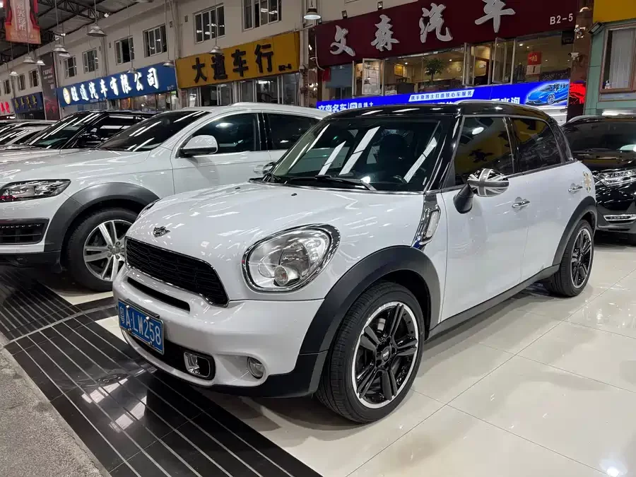 MINI COUNTRYMAN