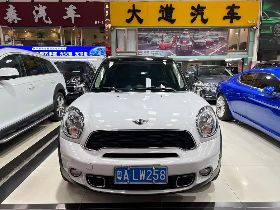 MINI COUNTRYMAN