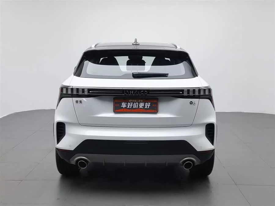 Lynk & Co 06