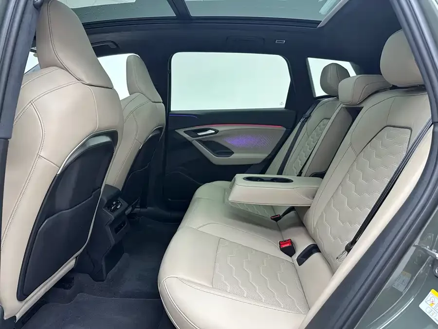 Audi Q6L e-tron