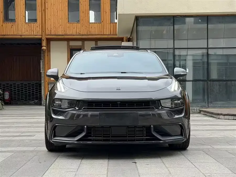Lynk & Co 02 Hatchback