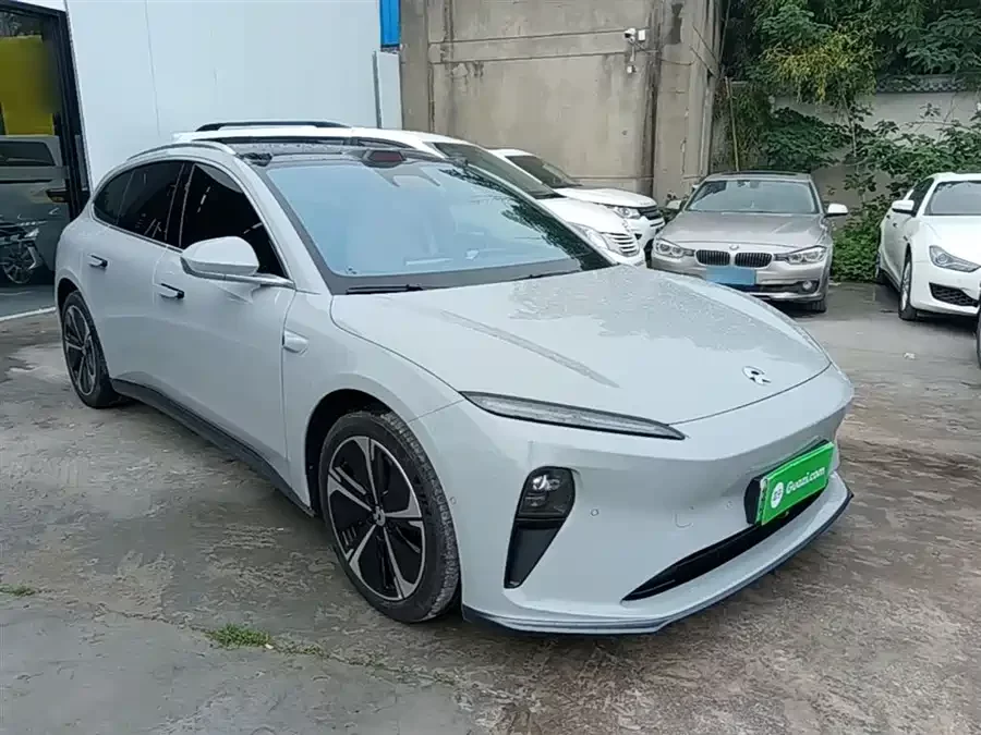 NIO ET5T