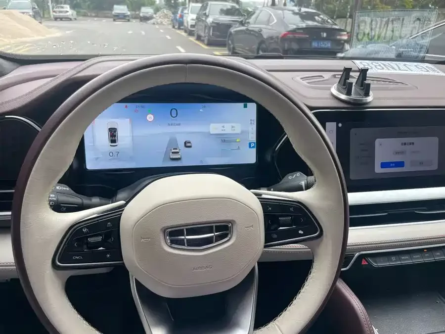 Geely Xingyue L