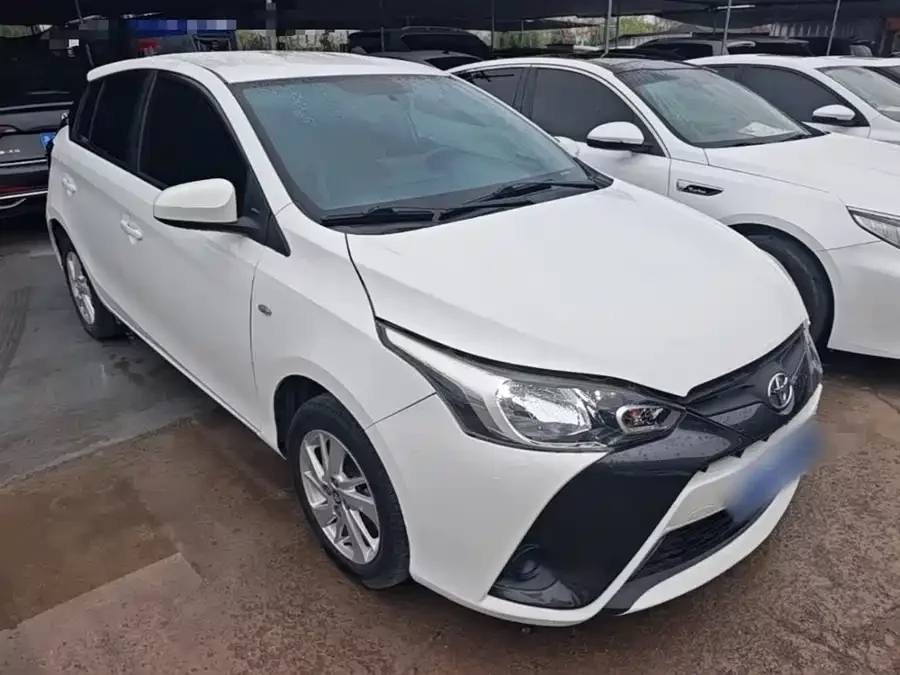 Toyota YARiS L