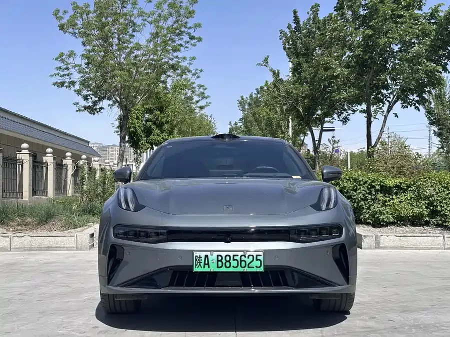 Zeekr 001