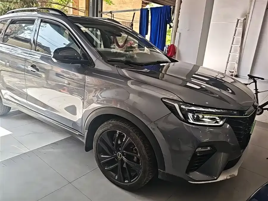Roewe RX5