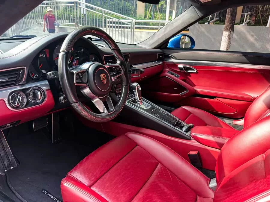 Porsche 911