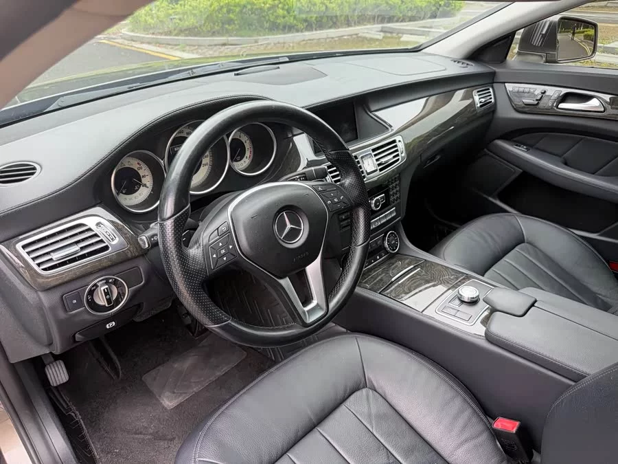 Mercedes Benz CLS