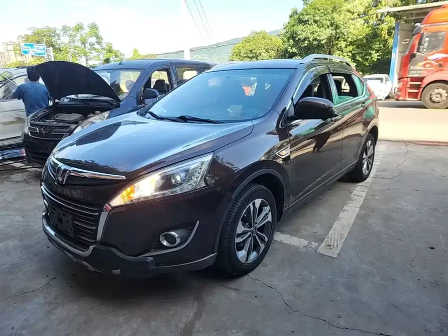 Luxgen U6 SUV