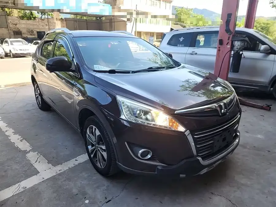 Luxgen U6 SUV