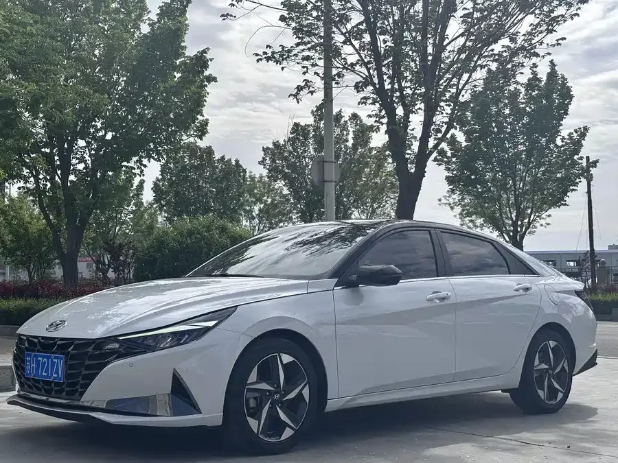 Hyundai Elantra