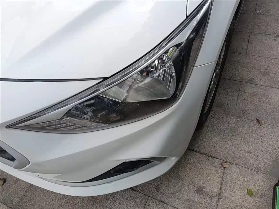 Hyundai Elantra / Celesta