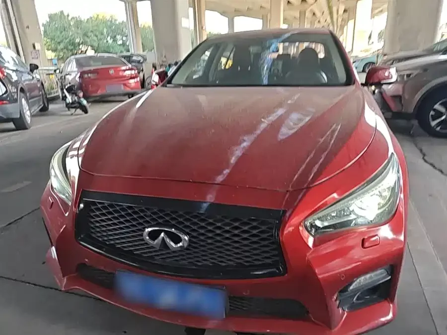 Infiniti Q50L
