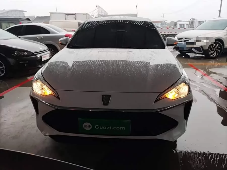 Roewe i5