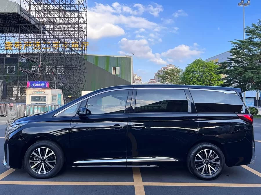 GAC Trumpchi M8