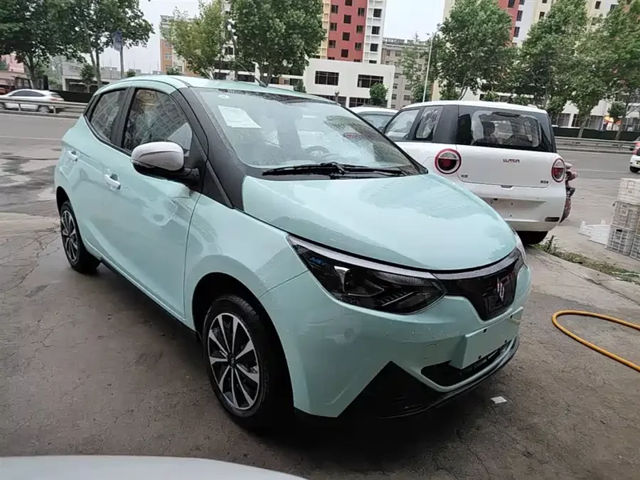 Jiangling Easy EV2
